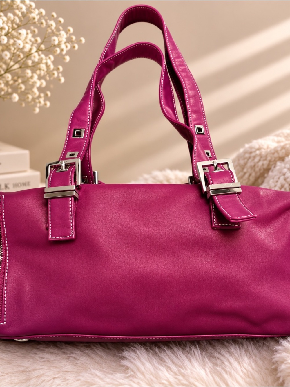 Classic Women's Shoulder Bag in Fuchsia